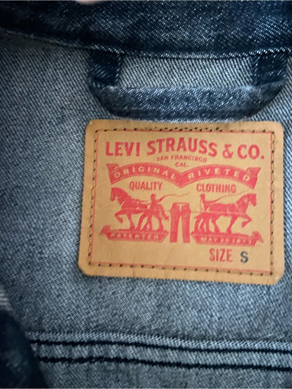 Levi’s Men’s Black Washed Denim Trucker Jacket Size S Button Front - Picture 10 of 14